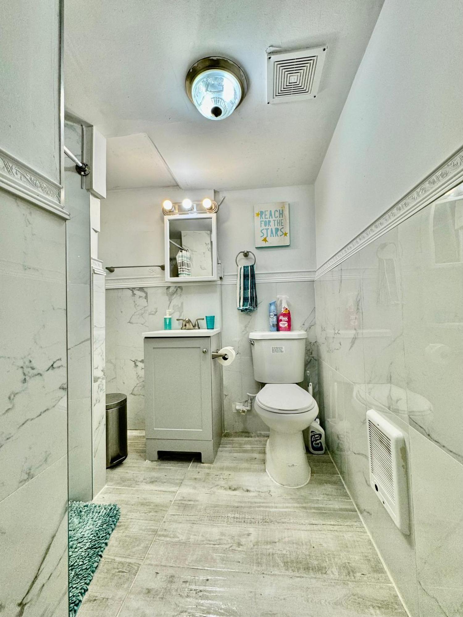 Cozy Private Room With Shared Bathroom On The 1St Floor - Conveniently Located Near Seatac Airport And Downtown Сиэтл Экстерьер фото